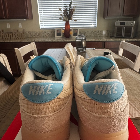 Nike Dunk SE Low “ Los Angeles “ - Picture 9 of 11